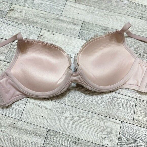 VICTORIA’S SECRET VERY SEXY PUSH UP & STAR EMBROIDERED V-STRING THONG 32B/SMALL - Picture 9 of 16